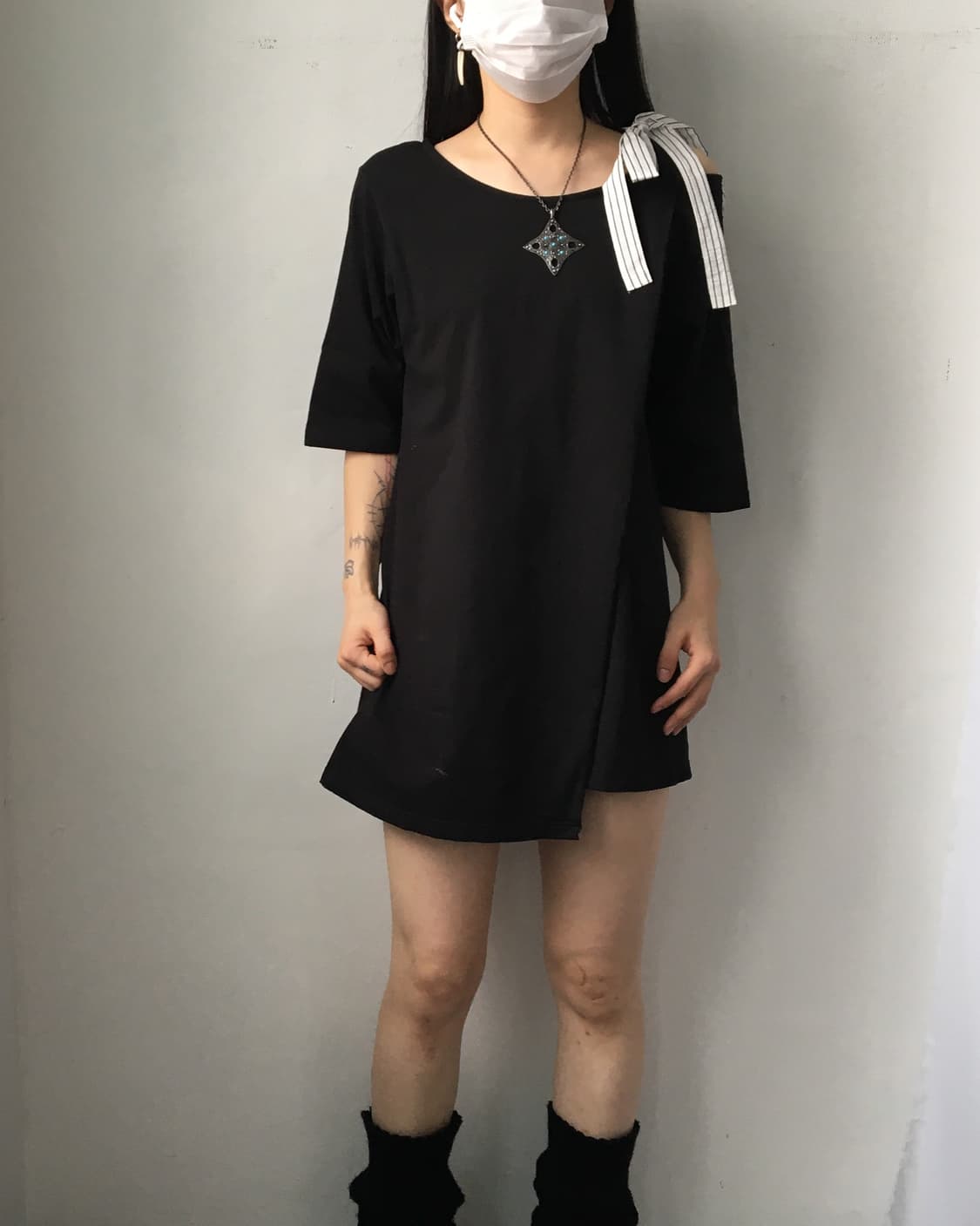 Ribbon cut off wrap point top 상품이미지1