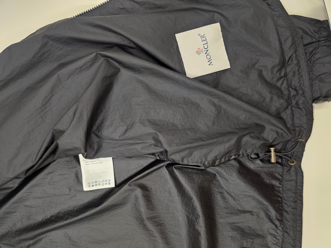 몽클레어 사마카르 바람막이 블랙 5 상품이미지3