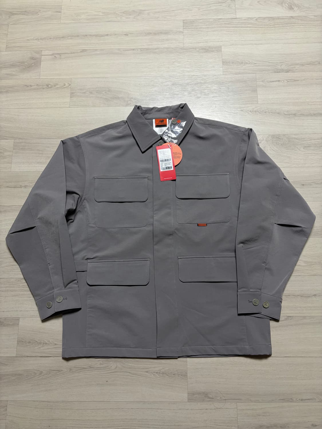 뉴발란스x호텔990 BDU 자켓 라이트그레이 차콜 M사이즈 판매 상품이미지1