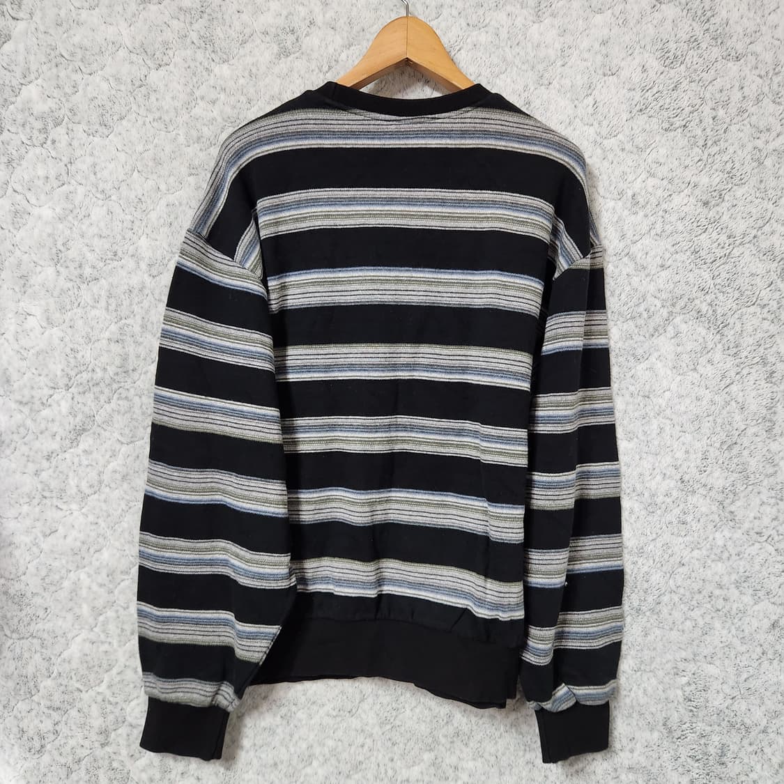 J184 [XL] 스컬프터 Sculptor 스트라이프 맨투맨
 상품이미지3