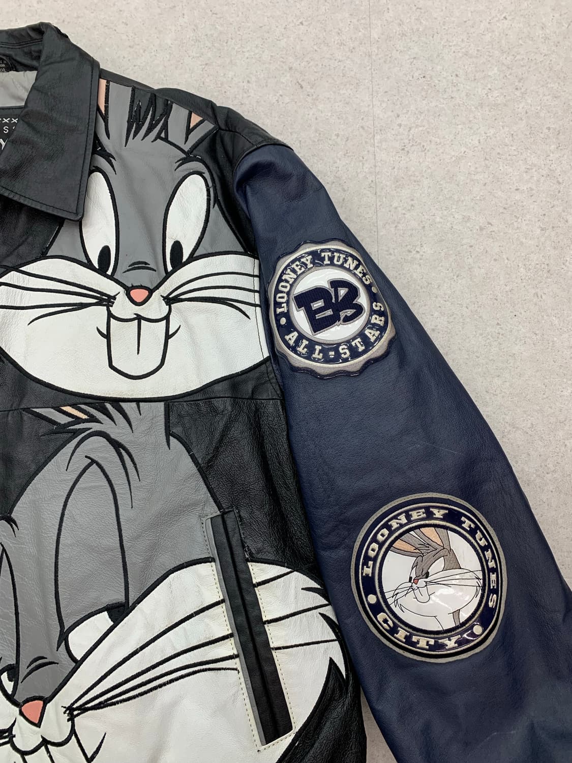 Looneytunes 루니툰즈 벅스버니 가죽자켓 상품이미지5