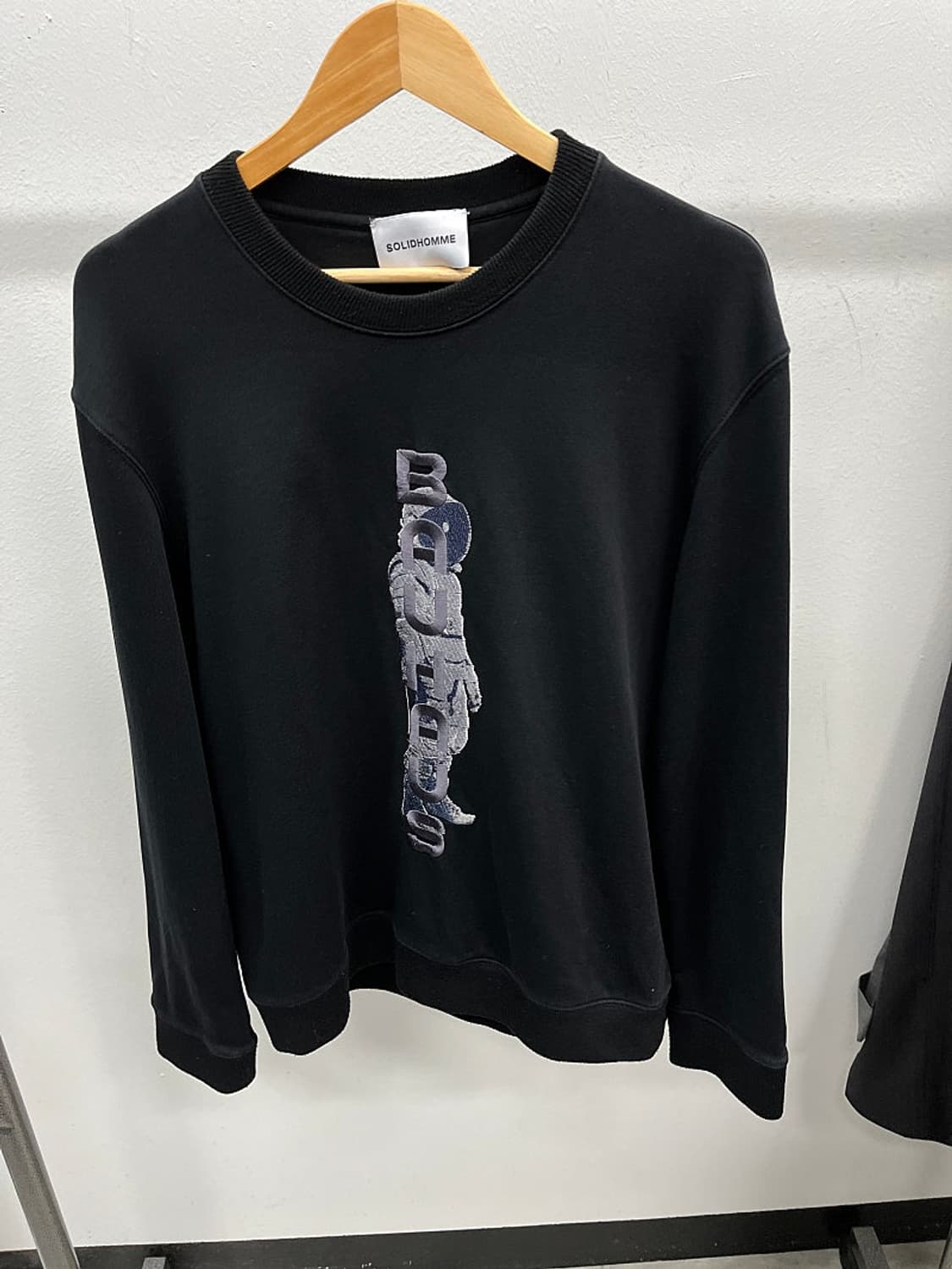 105) 솔리드옴므 백로고 맨투맨  상품이미지2