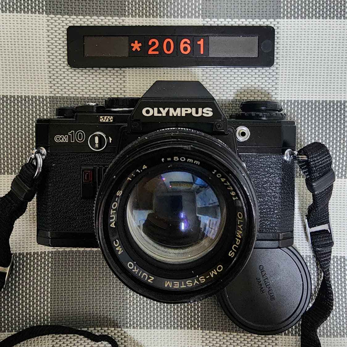 올림푸스 OM 10 블랙바디 1.4렌즈 필름카메라 상품이미지1