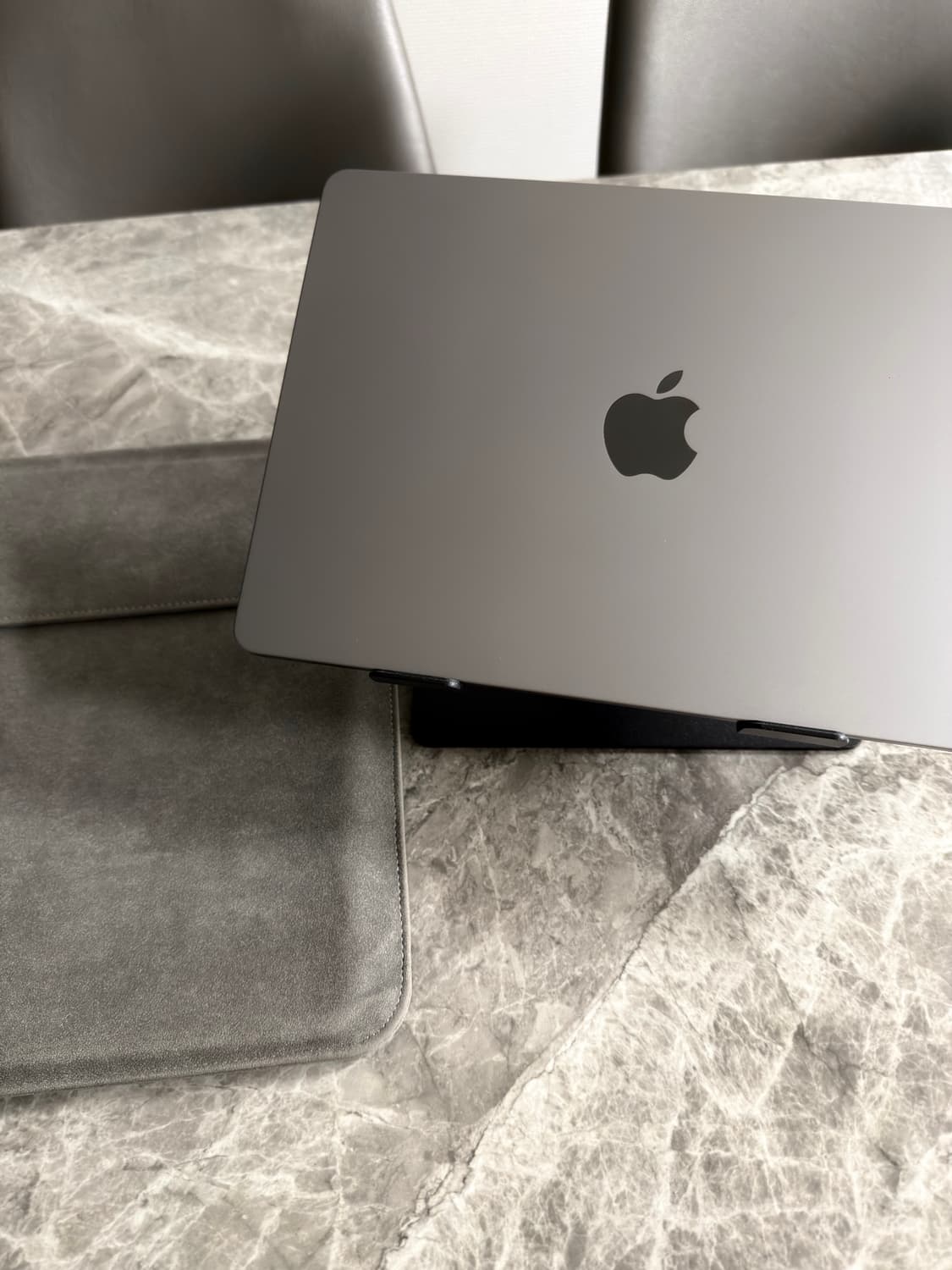 맥북 에어 M2 13인치 8GB/256GB 스페이스 그레이 상품이미지2