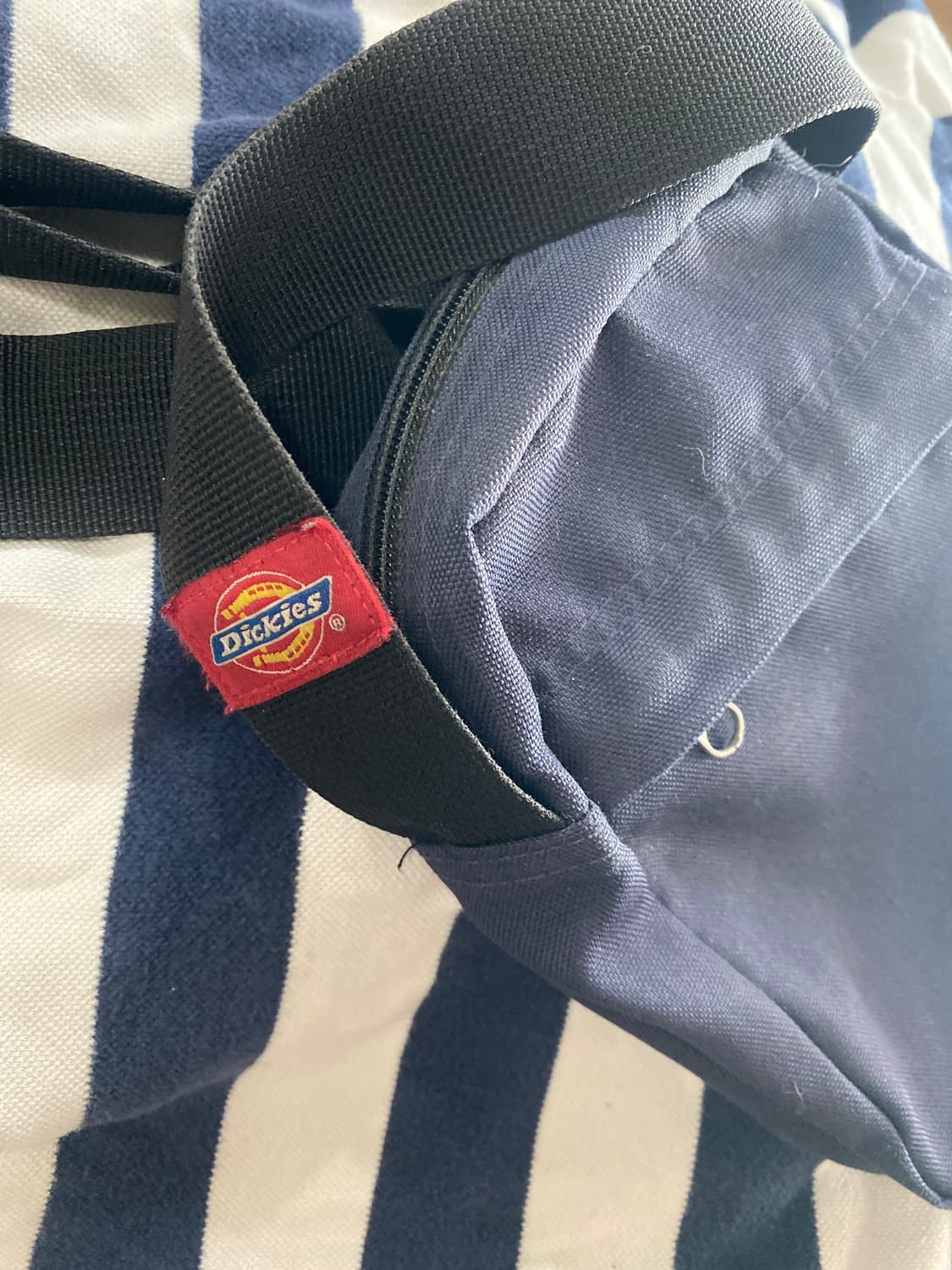 디키즈 네이비 미니 크로스백 상품이미지4