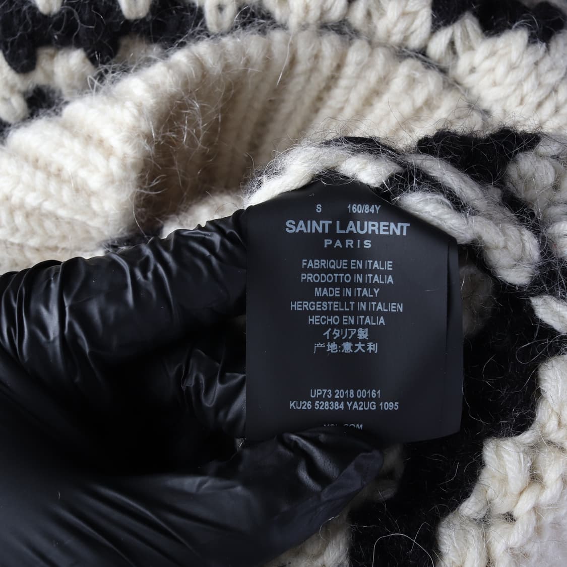 생로랑 스트라이프 다이아몬드 패턴 울 알파카 크루넥 니트 스웨터 상품이미지5