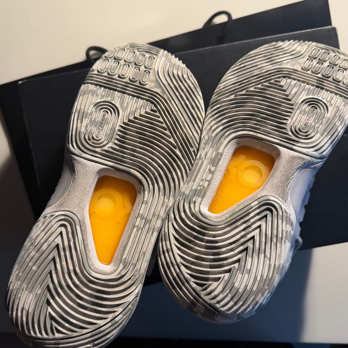 나이키 KD14 [시세 40만] 농구화 운동화 270 상품이미지3