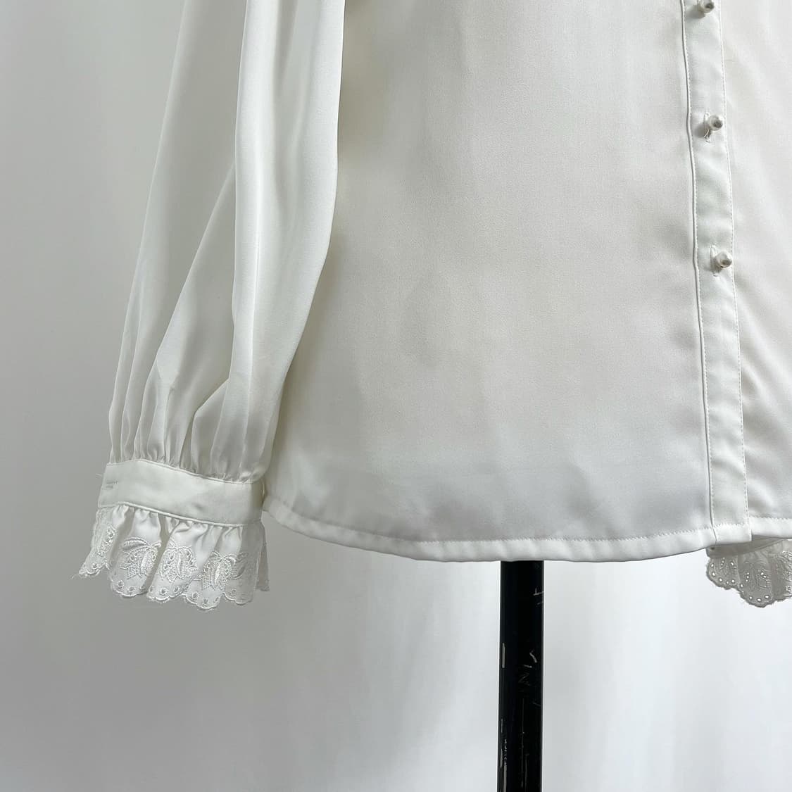 화이트 프릴 블라우스 상품이미지7