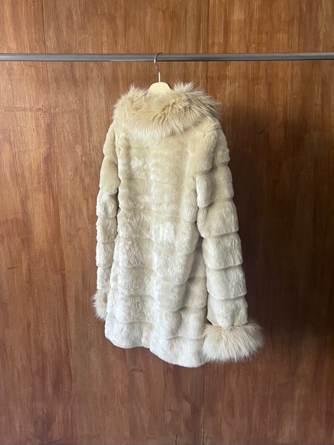 Cream removable fur coat 상품이미지8