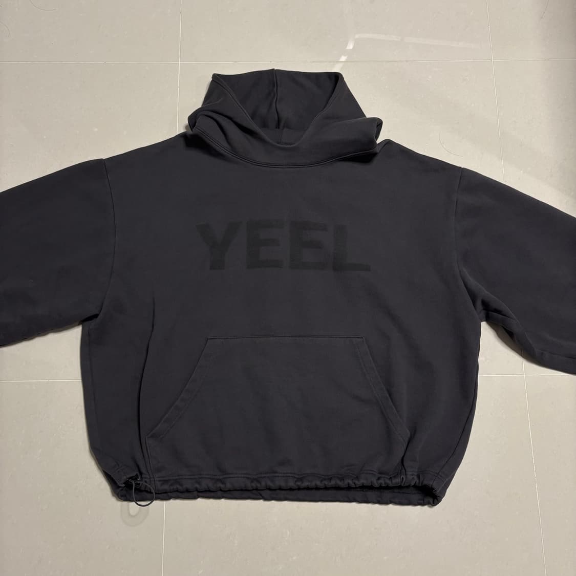 정품 LEEY YEEL 빅로고 오버핏 후드티 차콜 상품이미지3