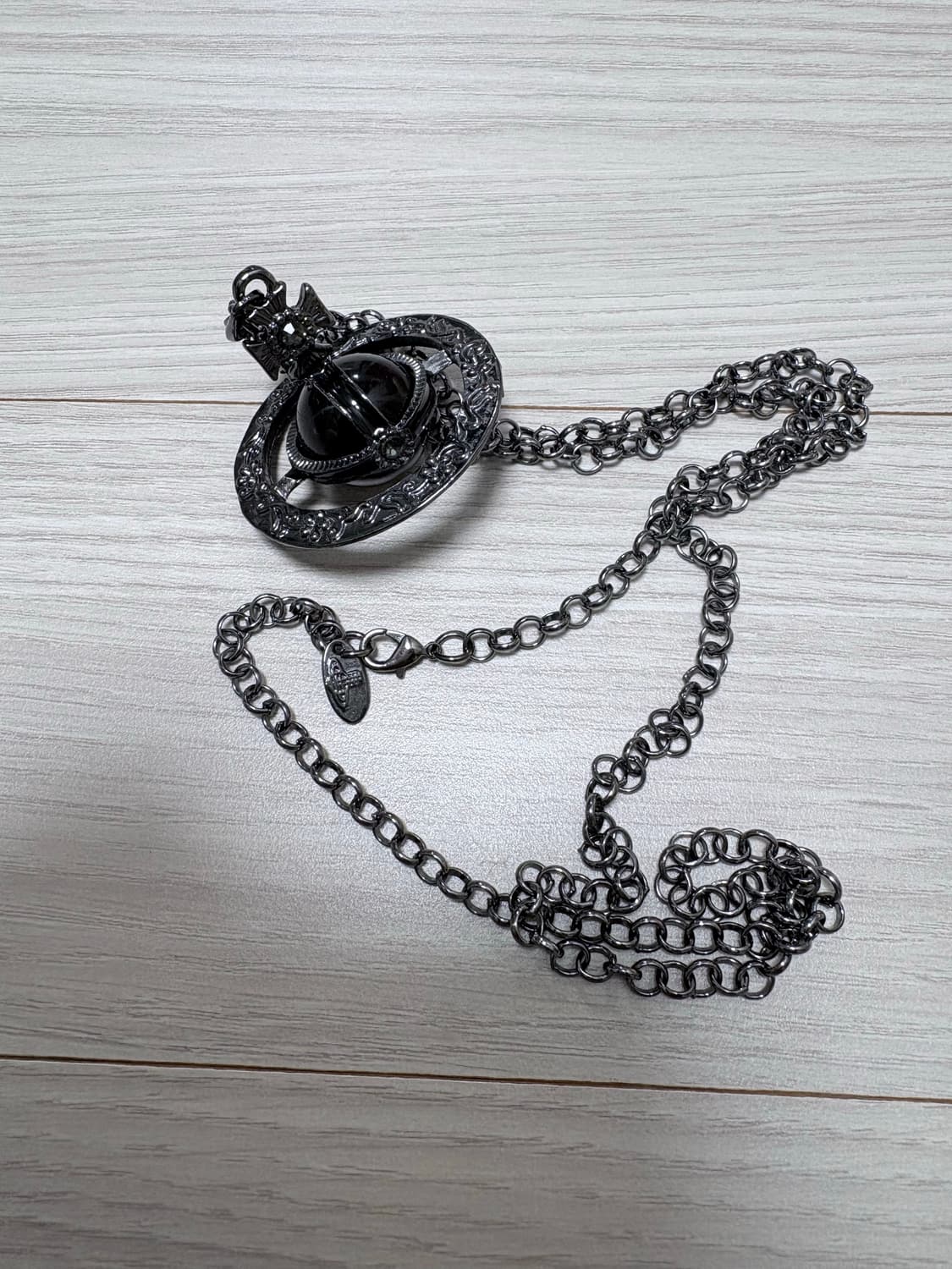 비비안웨스트우드 아카이브 엔틱 황동 블랙 원석 orb 팬던트 목걸이 상품이미지4