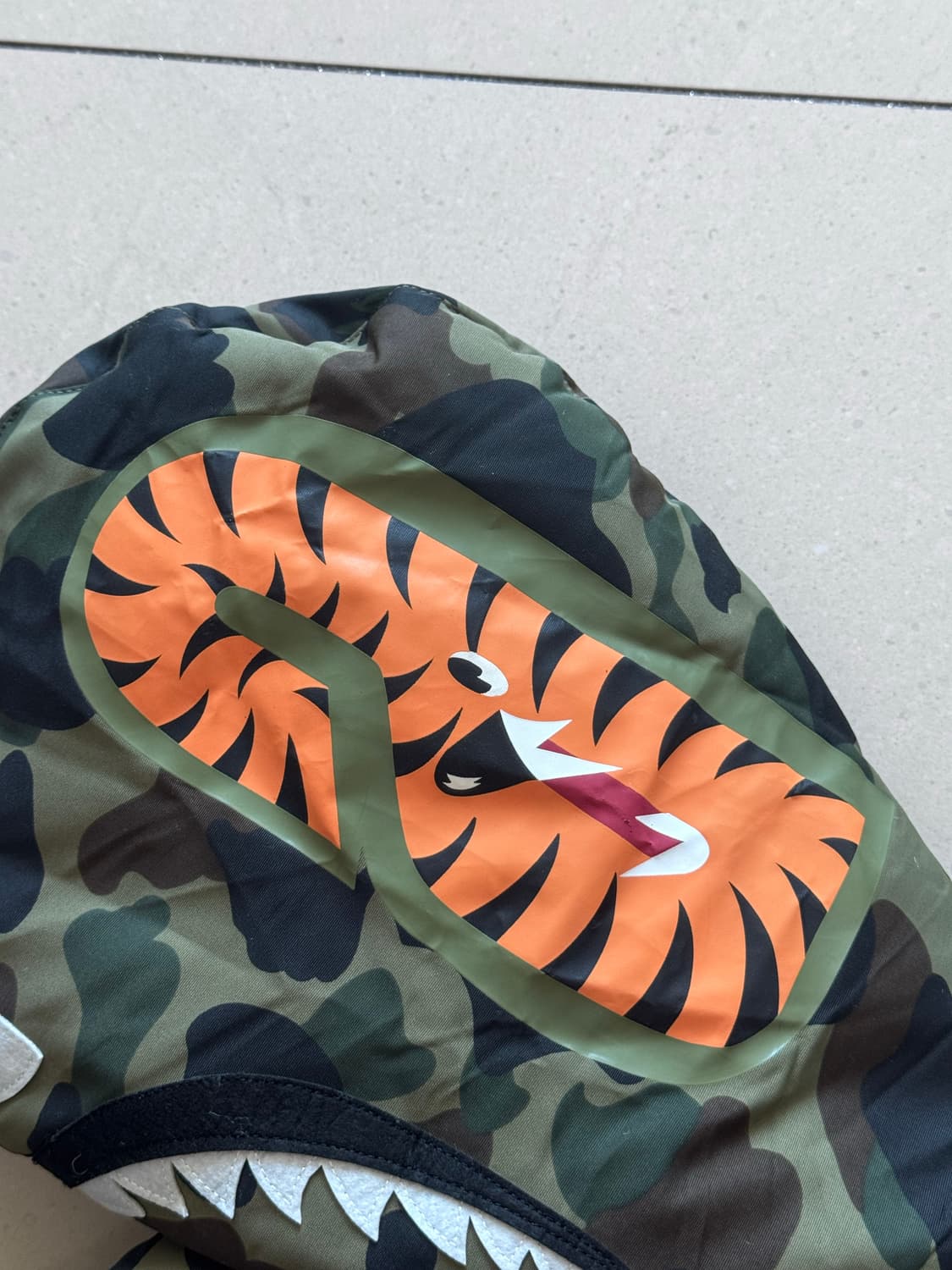 베이프 샤크 녹계 패딩 상품이미지3