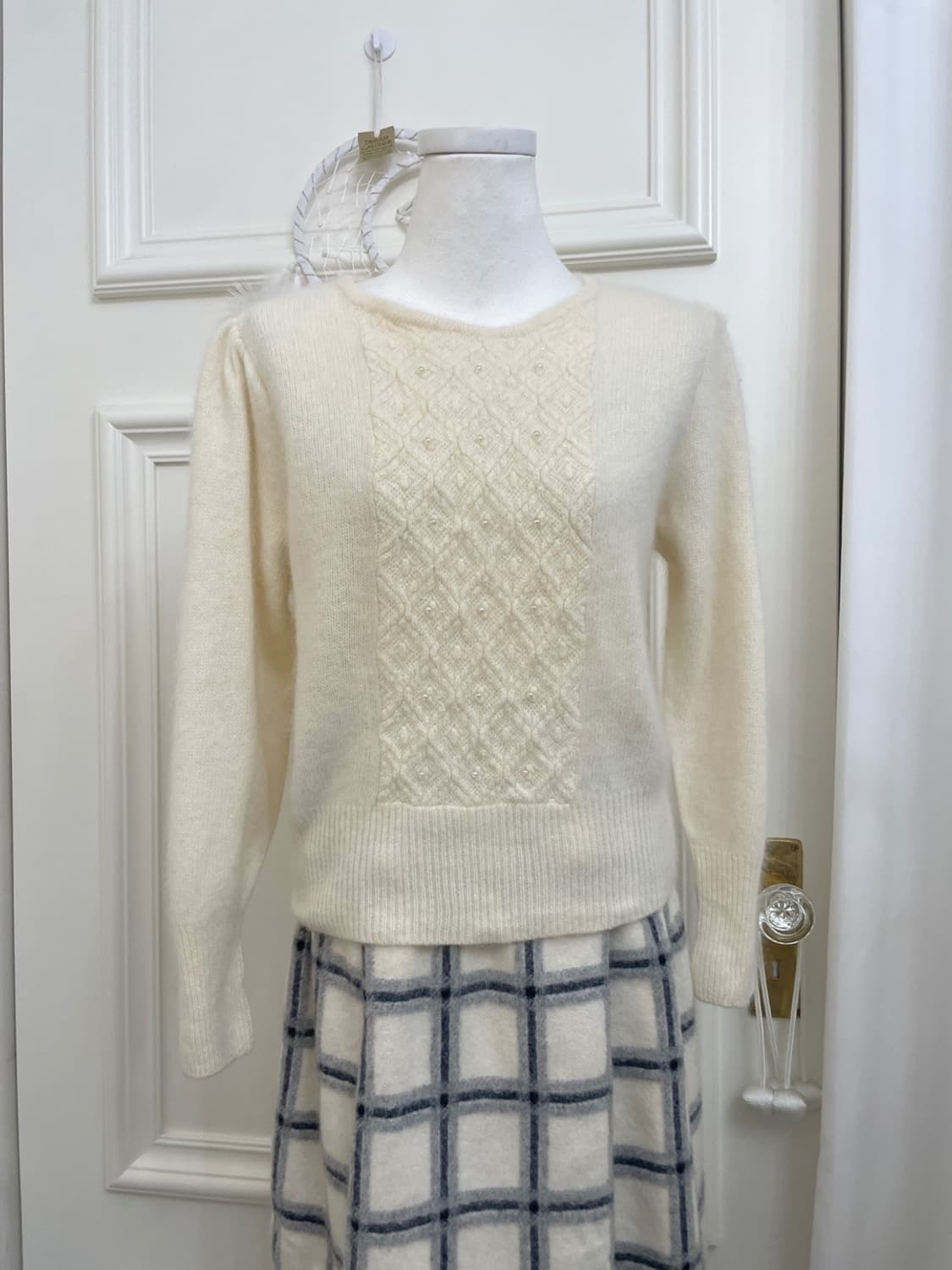 ivory beads glitter puff sleeve angora k 상품이미지1