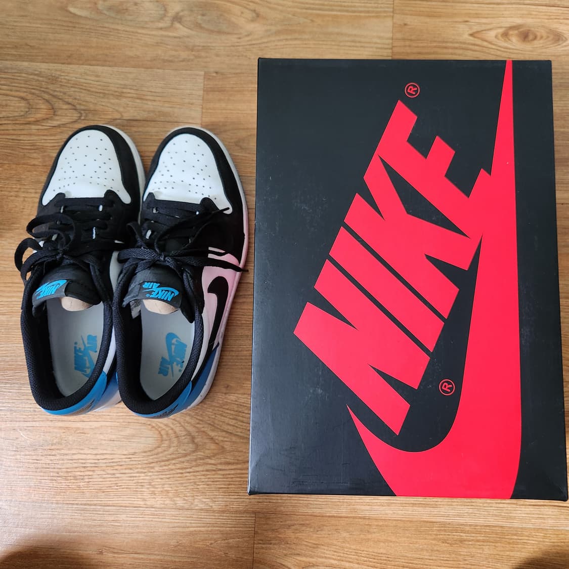 조던 1 레트로 로우 OG 블랙 앤 다크 파우더 블루 265 사이즈 상품이미지7