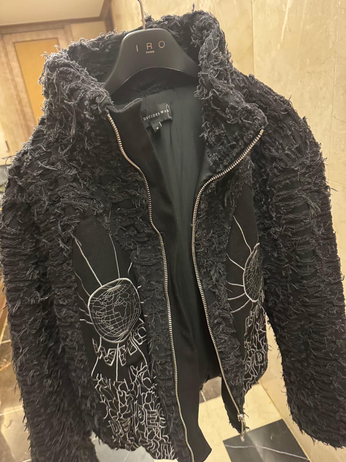 후디사이즈워 자켓 who decides war 상품이미지1