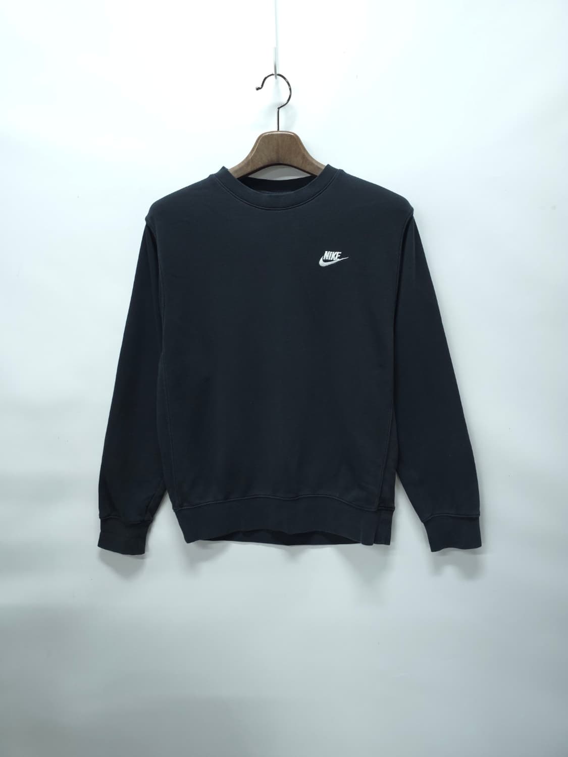 나이키 심플 자수로고 맨투맨 (남성95) 상품이미지1