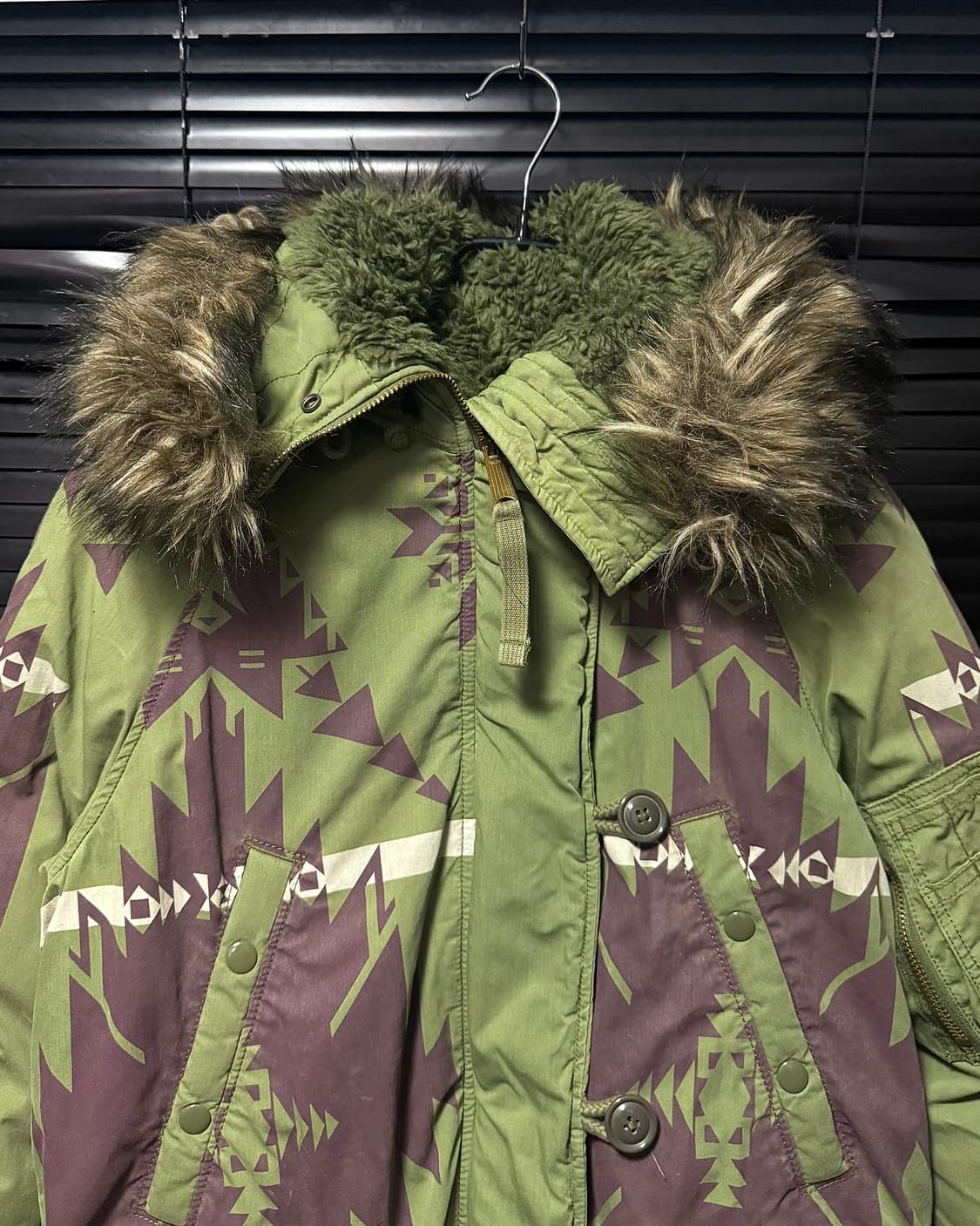 데님앤서플라이 폴로 랄프로렌 나바호 패턴 카키 피쉬테일 덕다운 패딩 야상 상품이미지3