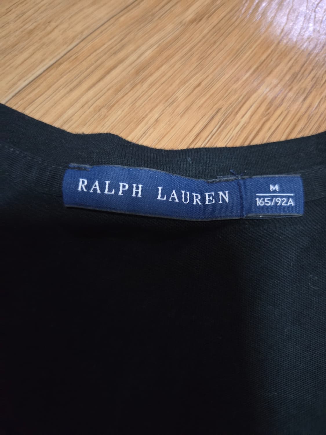 폴로 랄프로렌 정품 여성 블랙 브이넥 반팔티(M사이즈) 상품이미지5