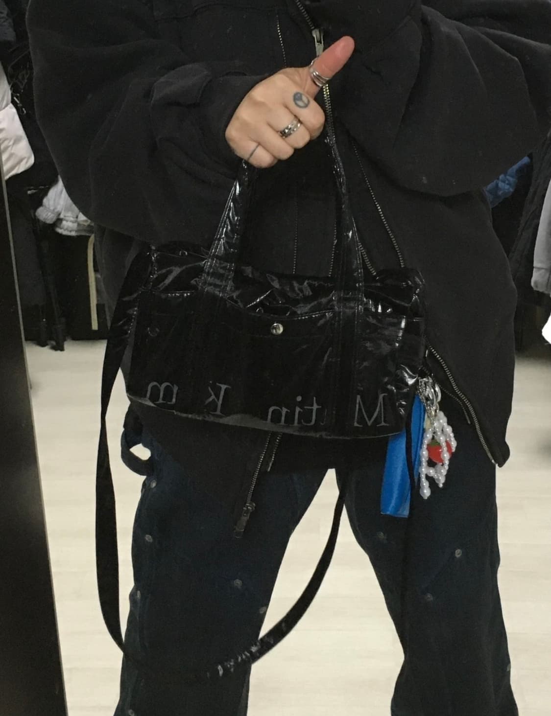 마뗑킴 글로시 로고 스포티 미니 더플백 상품이미지1