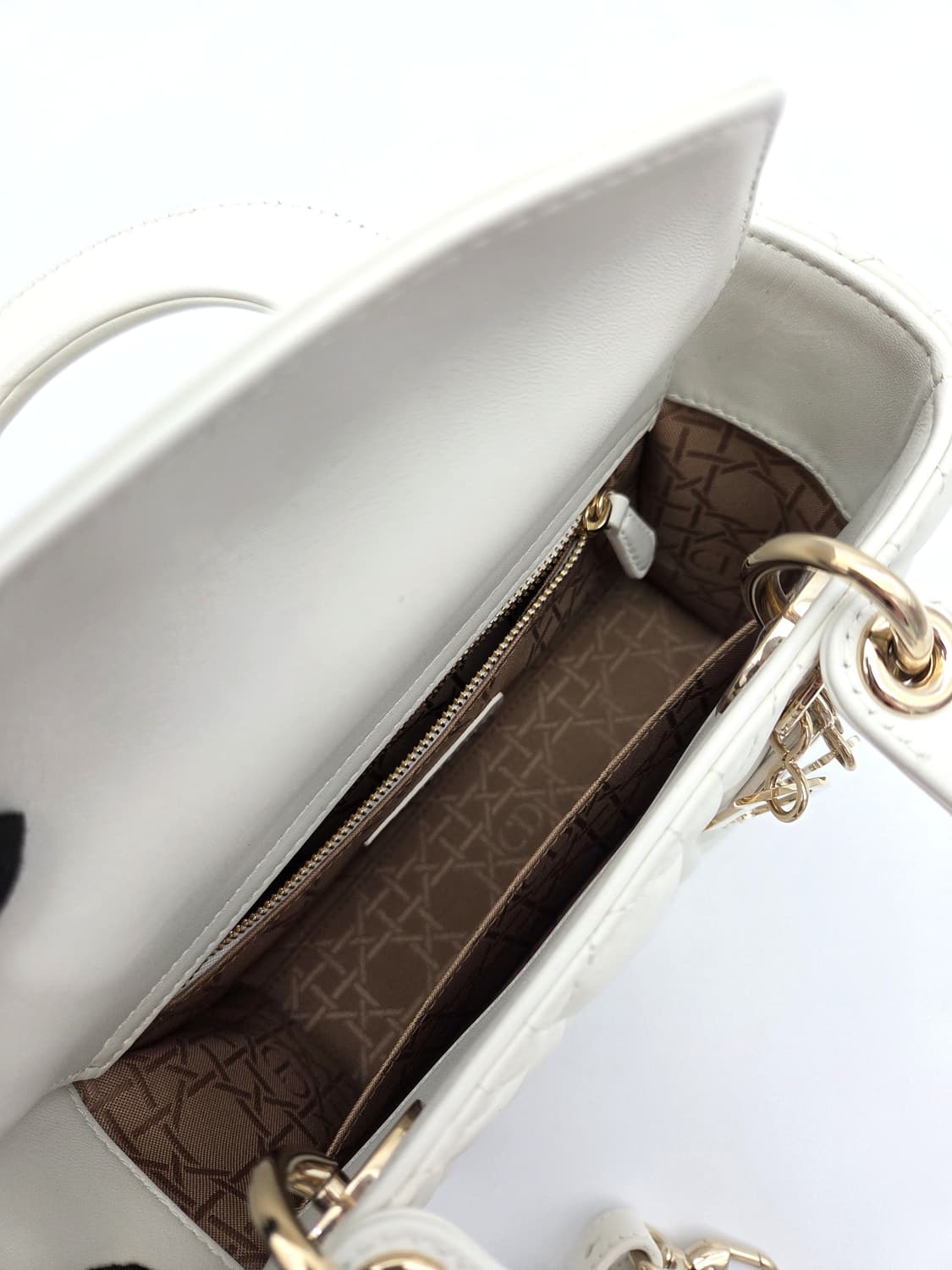 디올 레이디백 스몰 레이디디올 8MA0241 상품이미지4