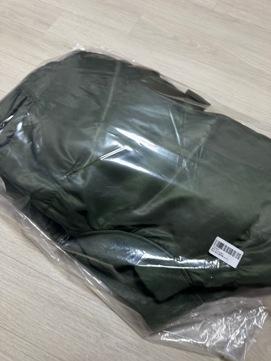 [L, 슬림핏] 알파인더스트리 ma1 항공점퍼 카키 세이지그린 상품이미지3