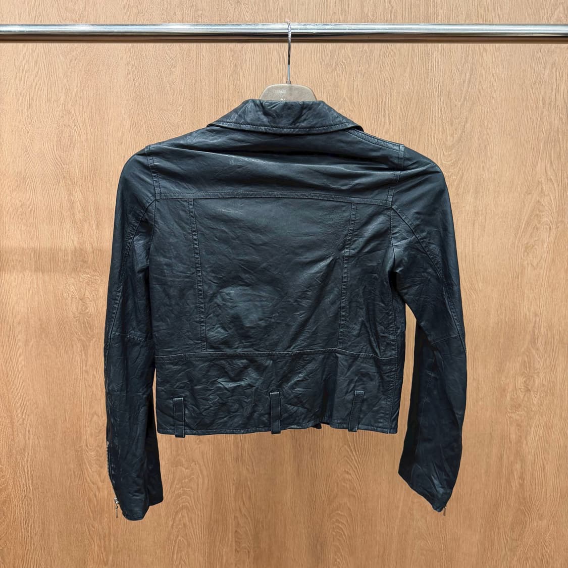 빈티지 긴팔 싱글 라이더 레더 자켓 사선 지퍼 벨트 고리 디테일 블랙 상품이미지3