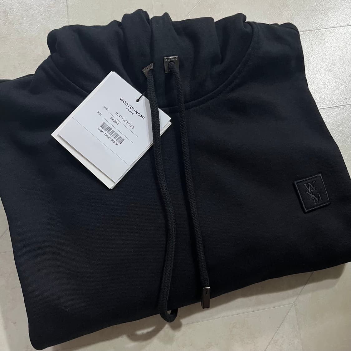 새상품(S) 우영미 블랙 그라데이션 엠보싱 백로고 후드티셔츠 상품이미지4