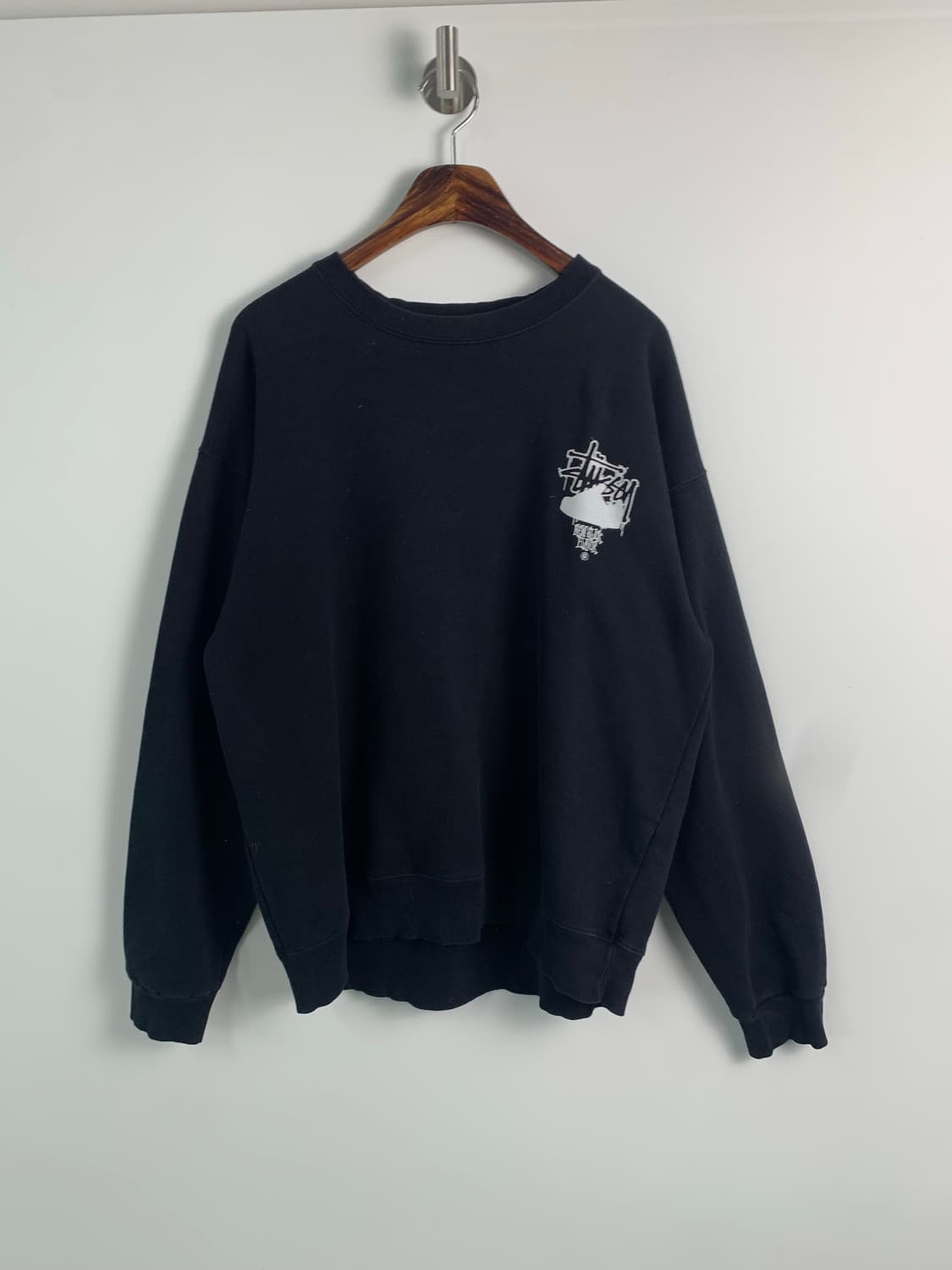 스투시 90s 빅로고 블랙 맨투맨 상품이미지3