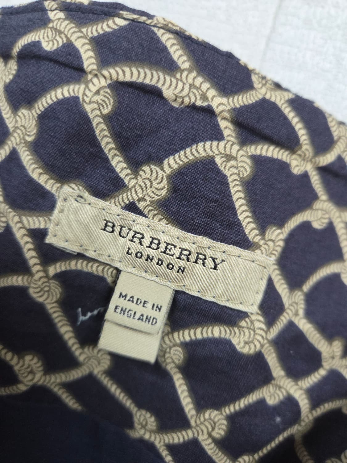 버버리 미디스커트 상품이미지5