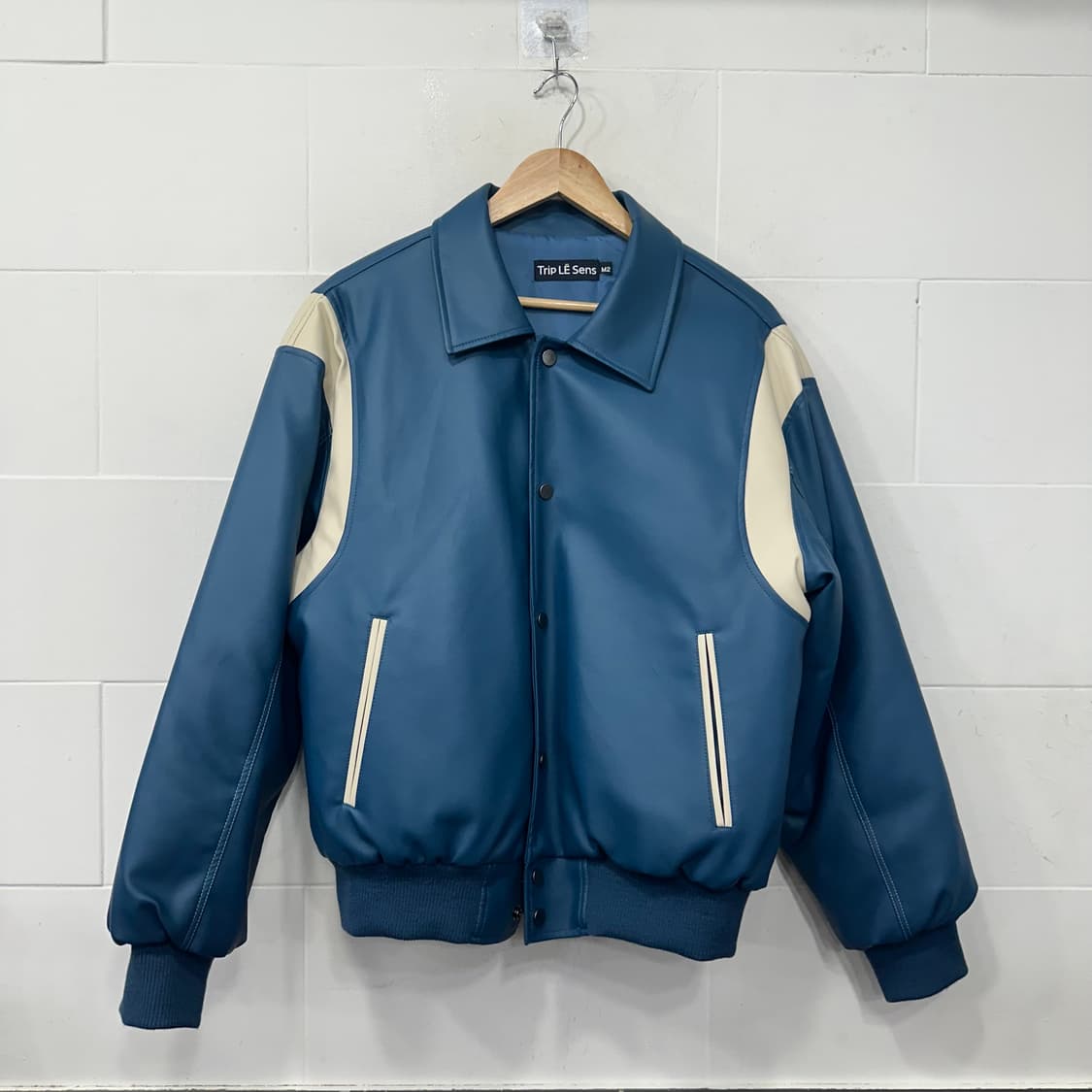 트립르센스 유니섹스 스티치 오버핏 바시티 자켓 상품이미지1