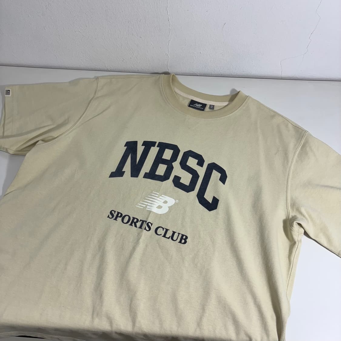 XL 뉴발란스 라이트베이지 오버핏 NBSC 반팔티 상품이미지2