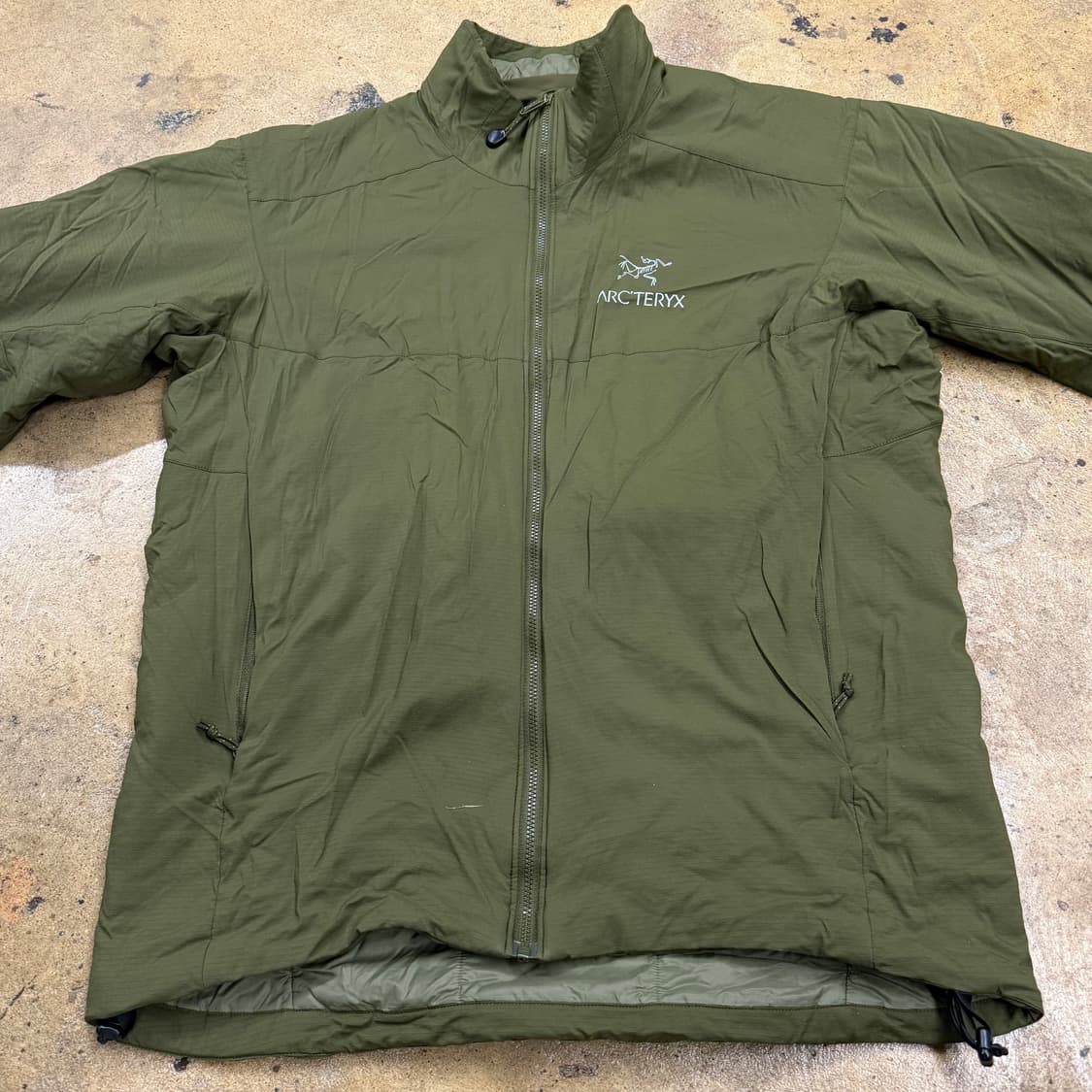 [정품/M] 아크테릭스 아톰 자켓 카키 b8 상품이미지3