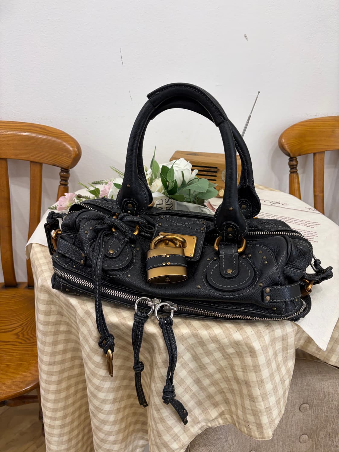 [A+ 정품] 끌로에 패딩턴백 블랙 금장 상품이미지1