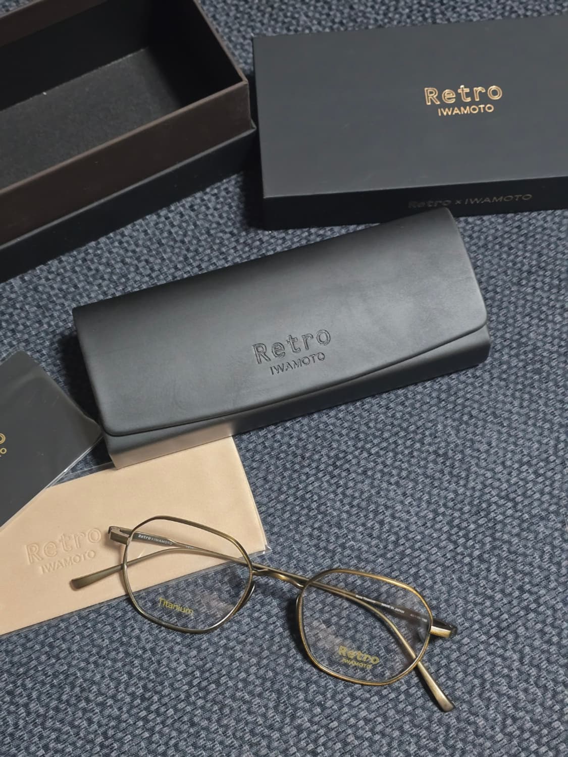 레트로 이와모토 1976 col.1 티타늄 안경테 역방향 코받침 상품이미지1