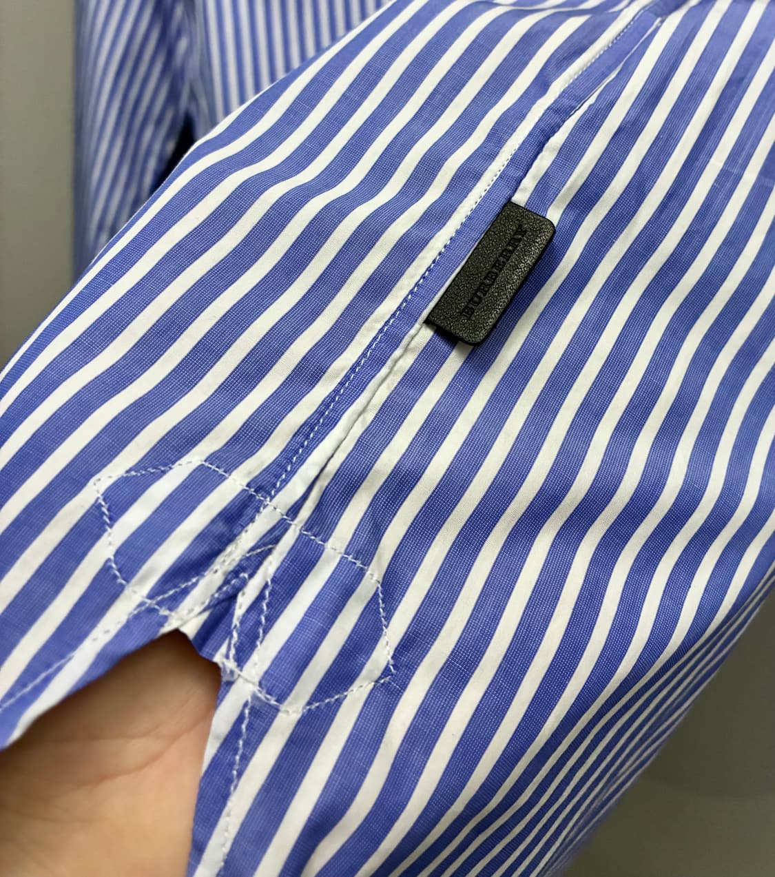 (XS~S)BURBERRY 버버리 스트라이프 카라 자수 블라우스 롱셔츠 상품이미지7