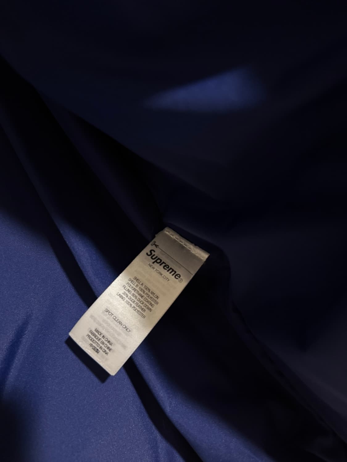 슈프림패딩 글리터 요크 다운 퍼퍼 자켓 네이비 - 22FW 상품이미지8