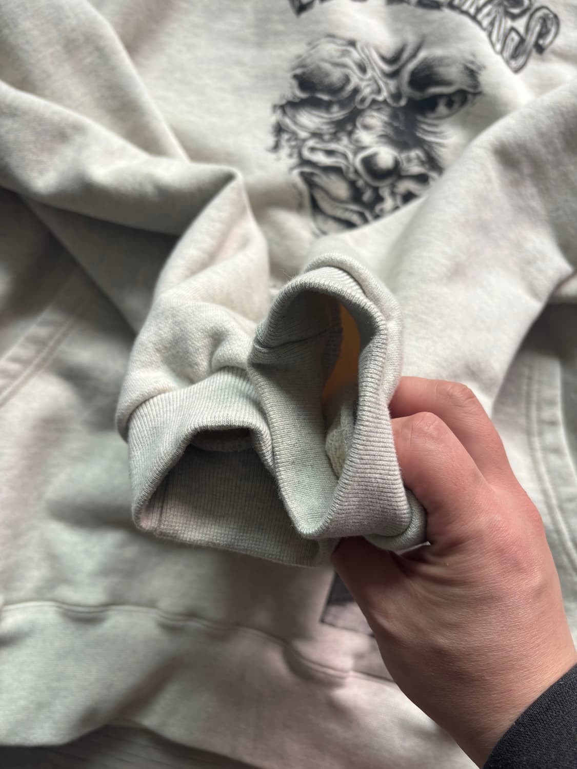 [L] 블랙아웃 이모션 크루넥  상품이미지3