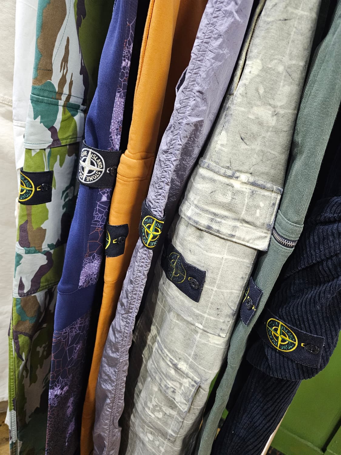 스톤아일랜드 블랙 코듀로이 카고 팬츠 상품이미지7