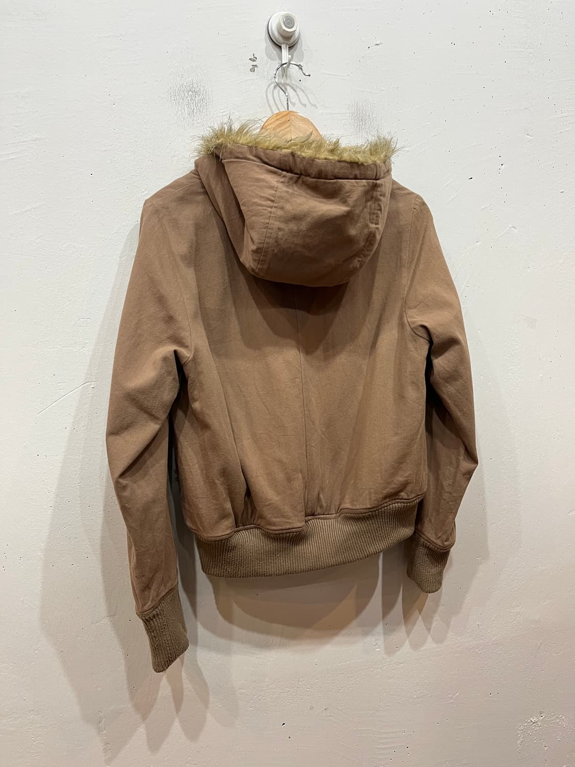 ONE AFTER ANOTHER y2k 패디드 퍼 후드집업 우먼즈 상품이미지2