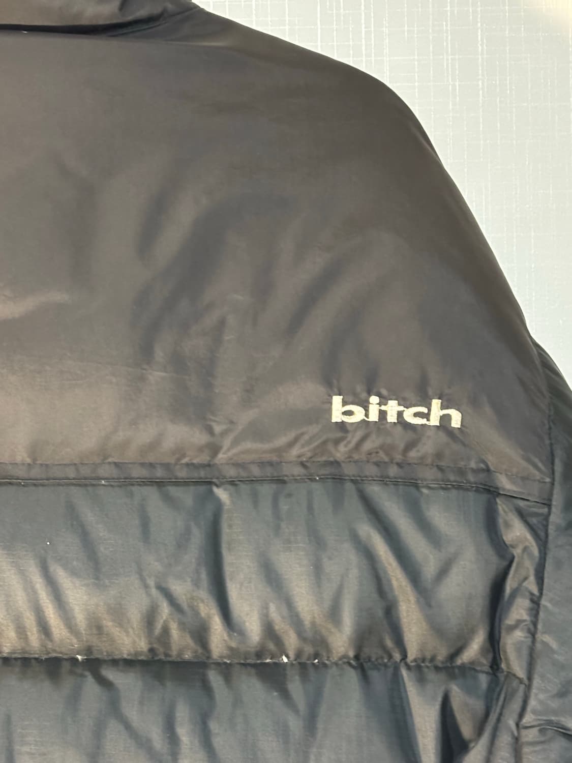 bitch skateboards 90s 비치 스케이트보드 로고 패딩  상품이미지5