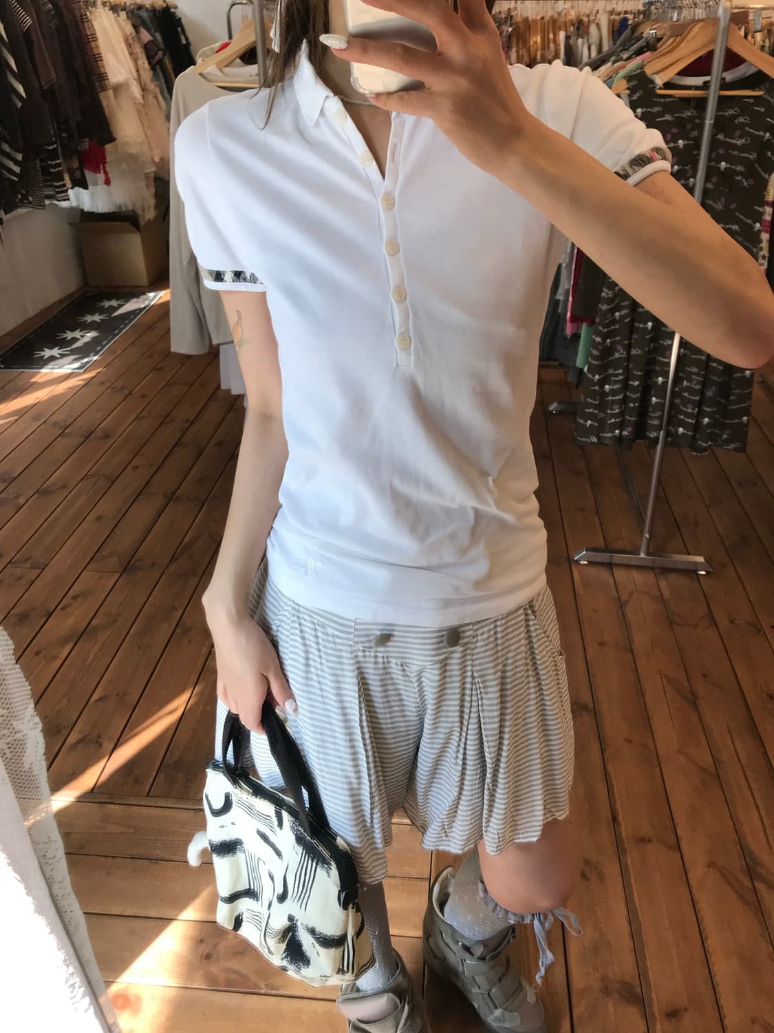 버버리 화이트 카라티 상품이미지7