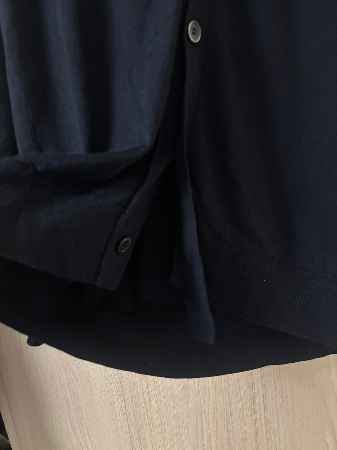 유니클로 안야 힌드마치 가디건 네이비 L사이즈 상품이미지5