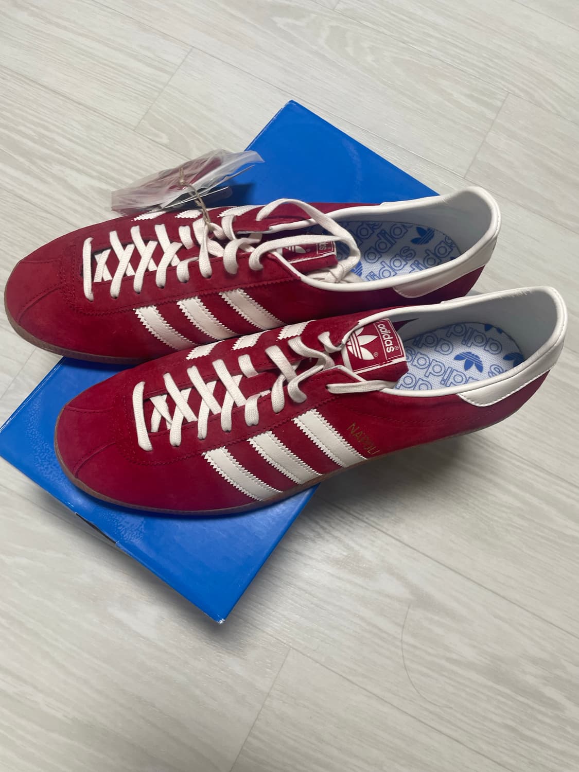 아디다스 시티 나폴리 us11 290 새상품 한정 상품이미지3