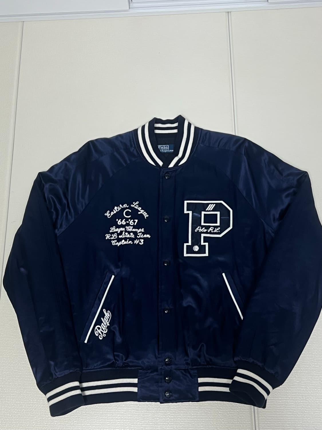 폴로 랄프로렌 뉴욕 새틴 바시티자켓 M사이즈 판매합니다!! 상품이미지1