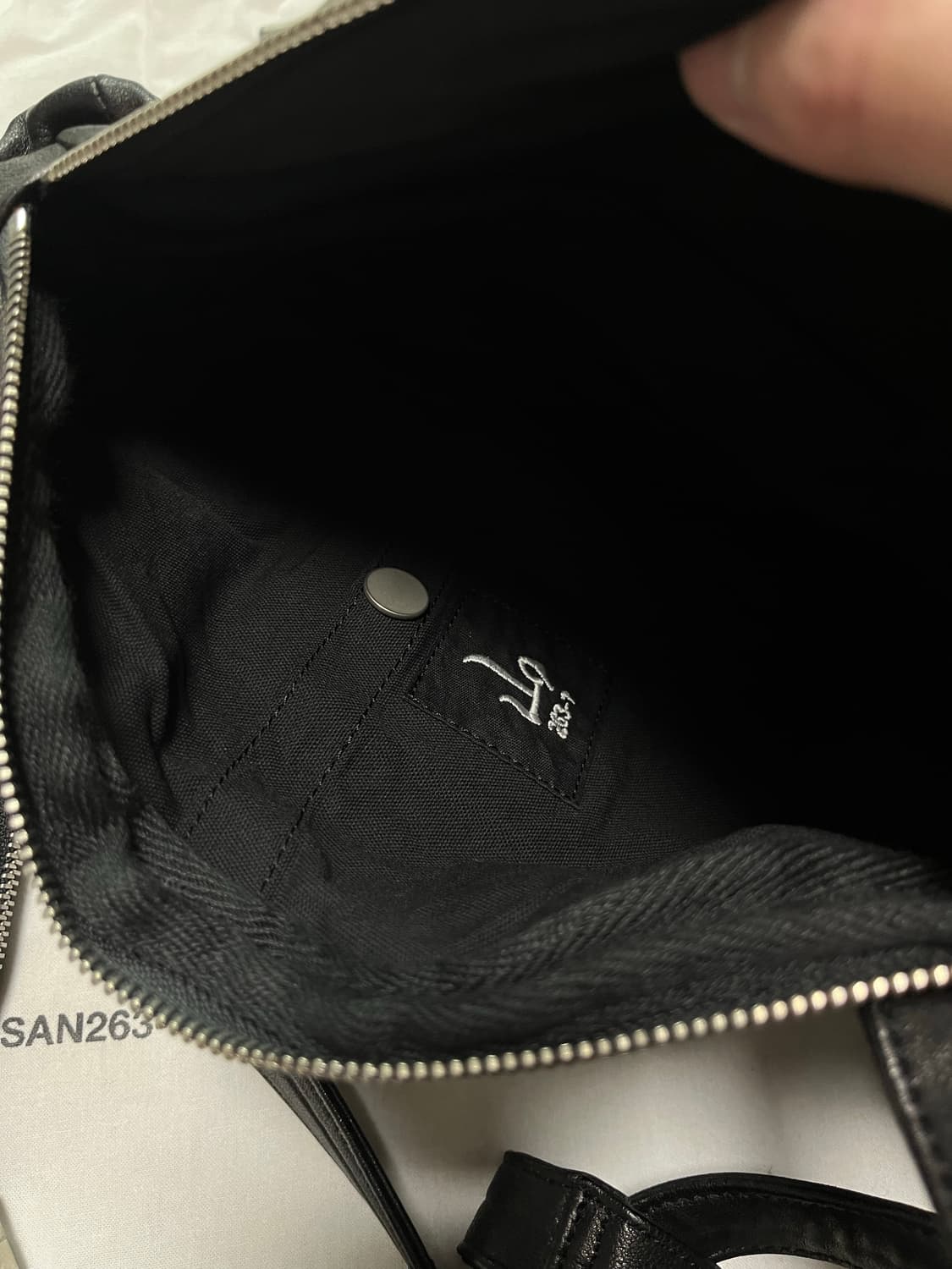 san263-1 레더 슬링 백 상품이미지4