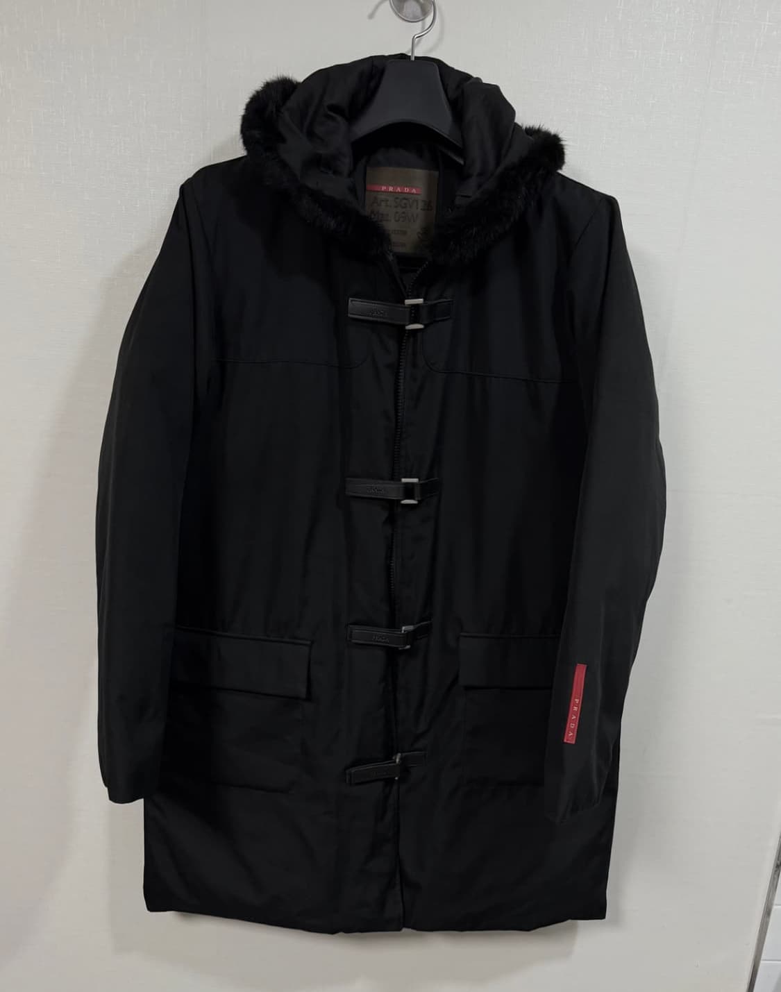 프라다 스포츠 레더버클 퍼 패딩 자켓 상품이미지2