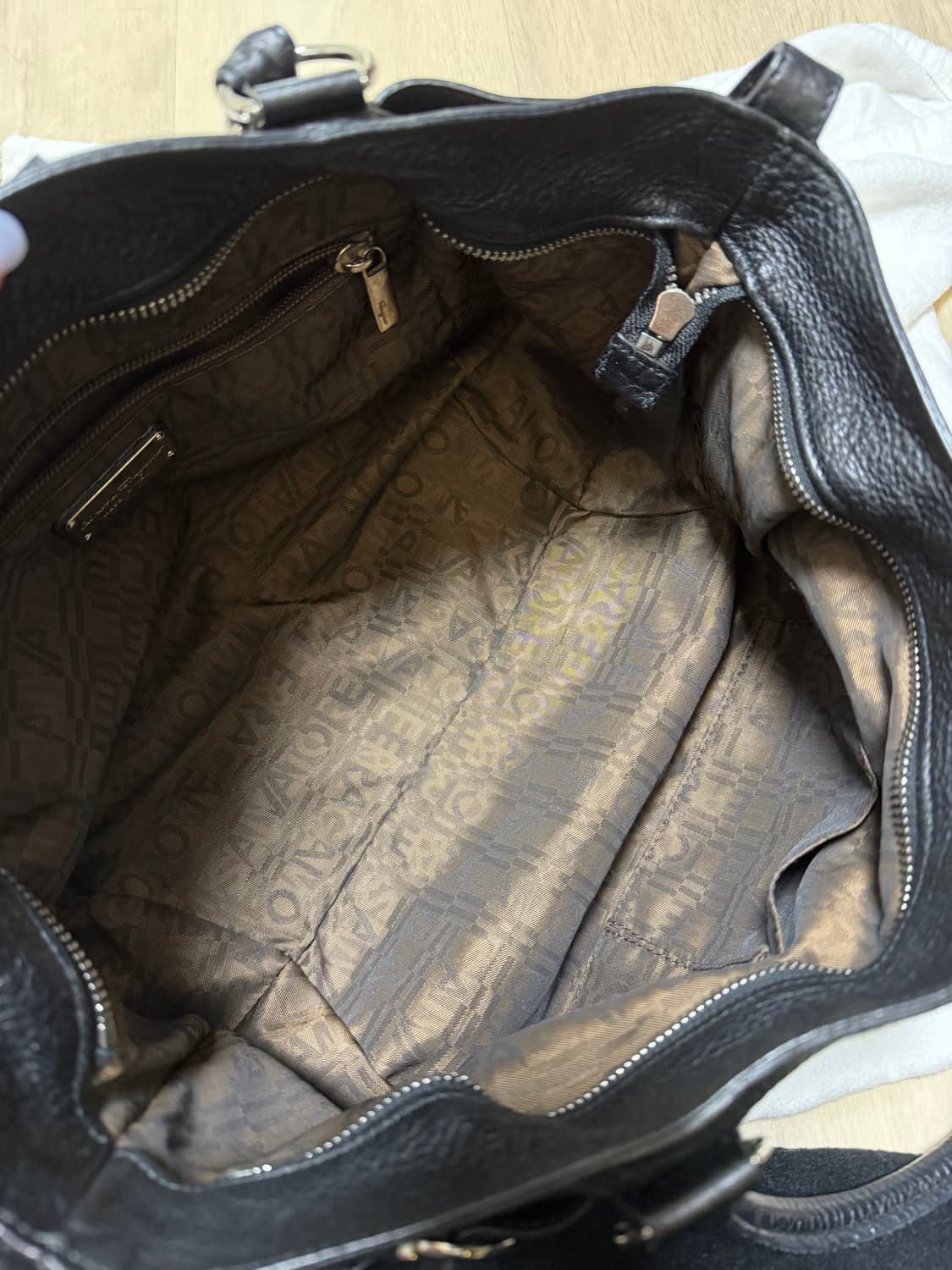 페레가모 간치니 만두 숄더백 상품이미지4