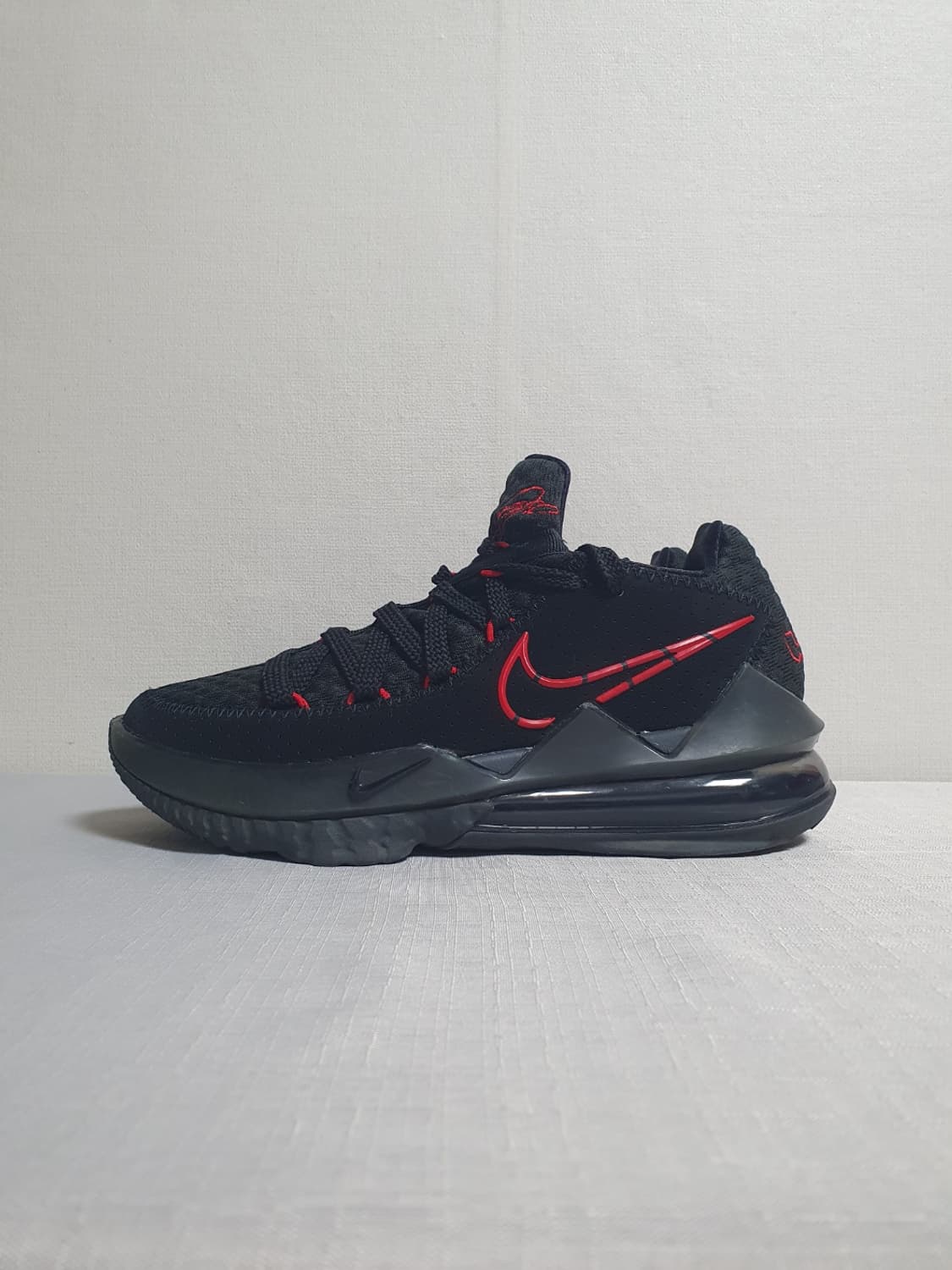 나이키 르브론 17 로우 브레드 블랙 유니버시티 레드 235mm 상품이미지1