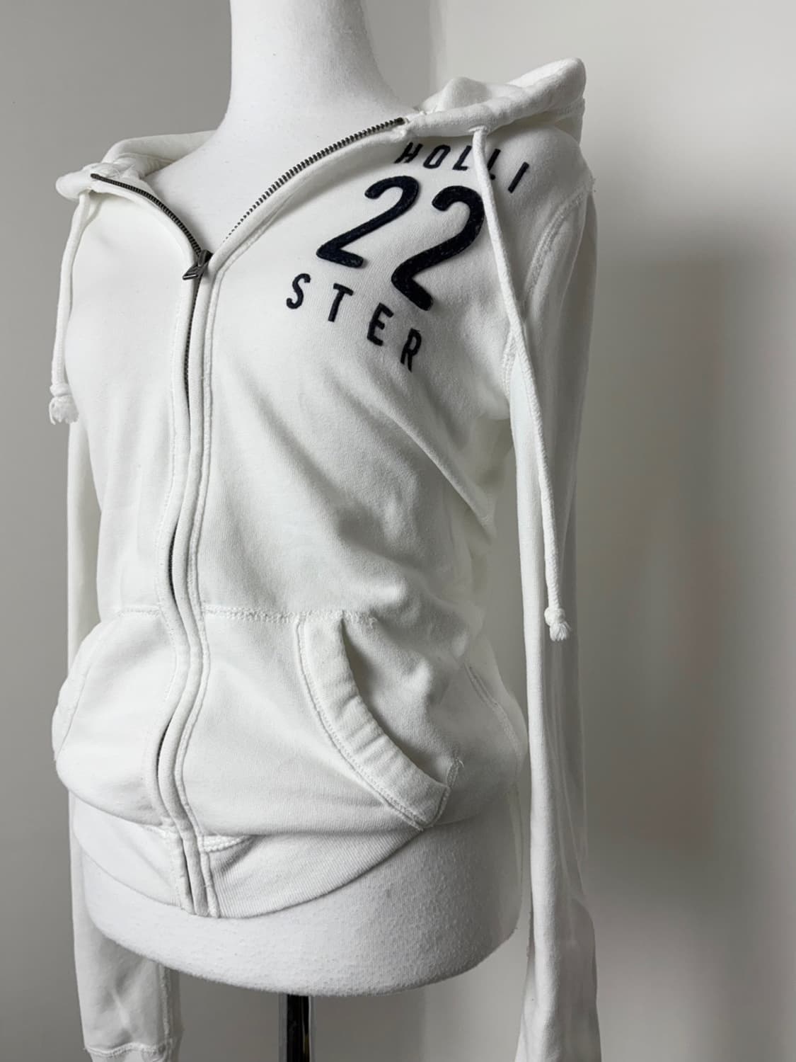 홀리스터 딱붙 화이트 후드집업 상품이미지2