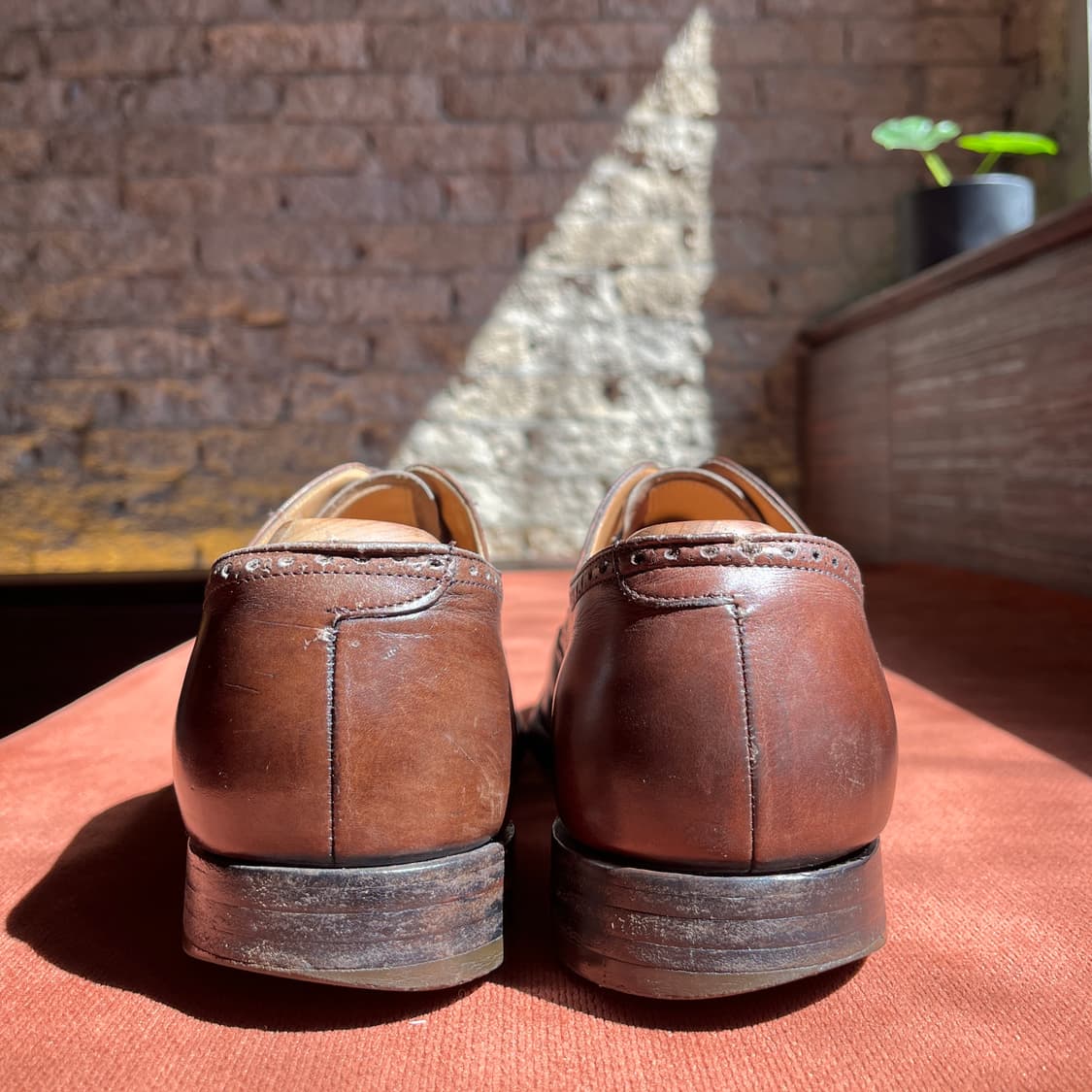 UK9, G 처치스 베를린 슈트리 더스트백 포함 상품이미지7